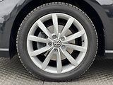 Volkswagen Golf (2017) 2.0TDi MAN Highline+, DPH, ACC - náhled 46