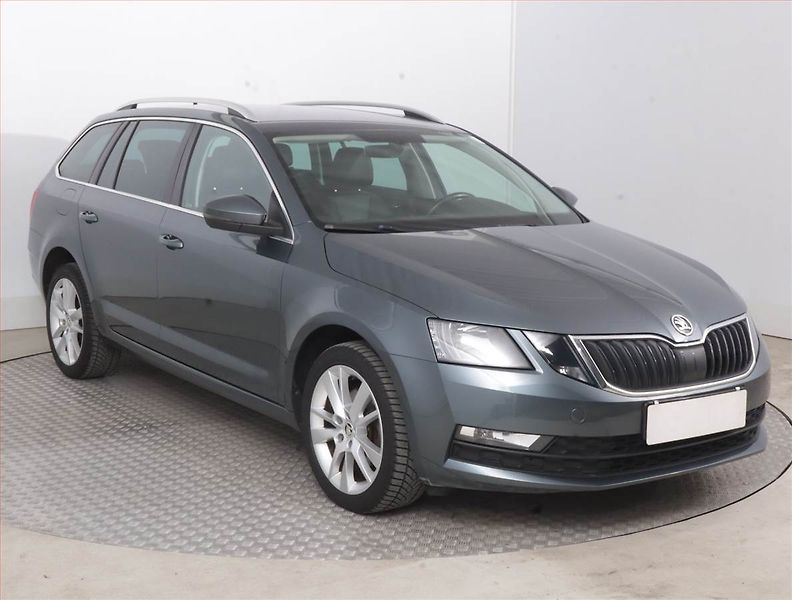 Škoda Octavia (2018) 1.5 TSI, Serv.kniha, Kůže - fotografie inzerátu