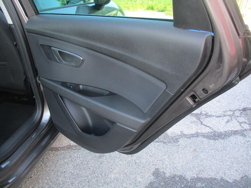 Seat Leon 1.4TSi 110kW STYLE*L+Z PNEU - fotka 33 z 45