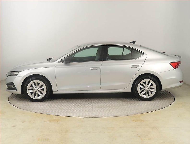 Škoda Octavia (2021) Ambition Plus 2.0 TDI - fotka 3 z 19