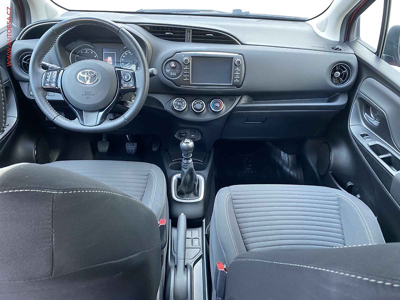 Toyota Yaris (2018) 1.5 VVT-i, 2.maj,ČR, Active - fotka 6 z 16