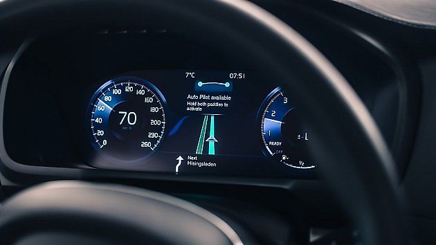 Volvo XC90 s autonomním řízením.