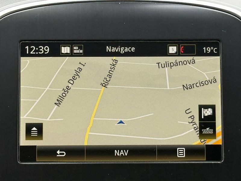 Renault Scénic (2019) 1.7 DCi 88 kW Intens EDC - fotka 13 z 23
