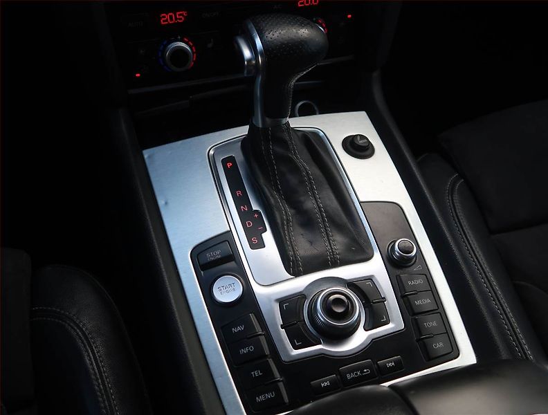 Audi Q7 (2014) S-Line 3.0 TDI, 4X4, Automat - fotka 13 z 27