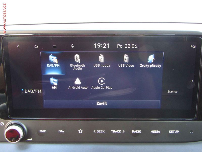 Hyundai i20 (2024) 1.2i, 1.maj,ČR, STK2/28 - fotka 20 z 22