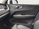 Volvo XC60 B5 AWD PLUS DARK CZ 1.maj - náhled 30