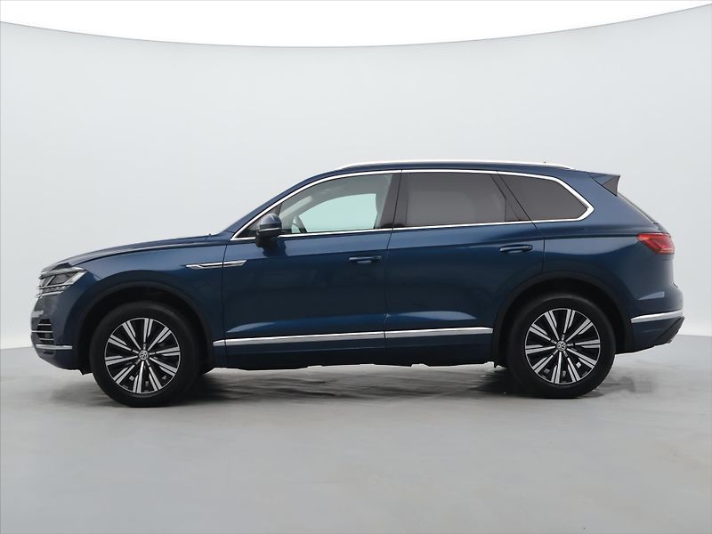 Volkswagen Touareg 3,0 TDI 210kW 4M LED DPH CZ - fotka 4 z 39