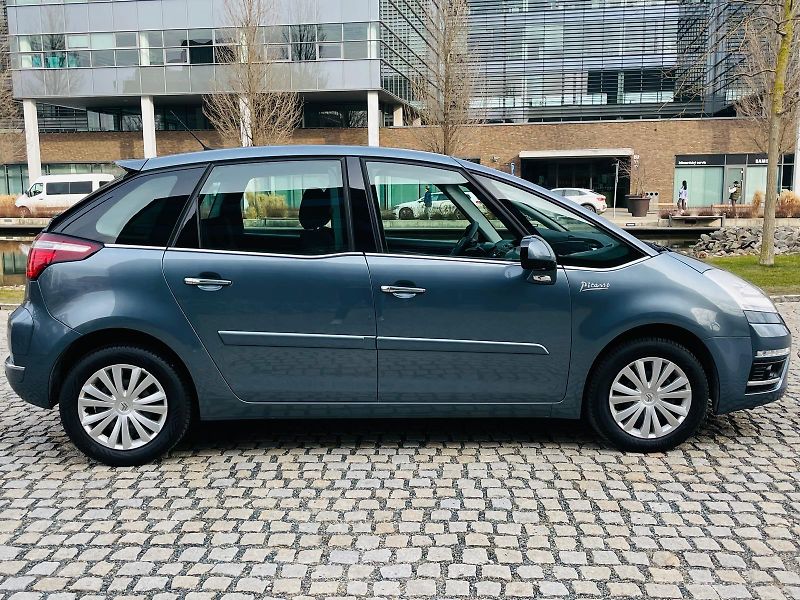 Citroën C4 Picasso 1.6i 88KW MANUÁL LED SENZORY - fotka 10 z 44