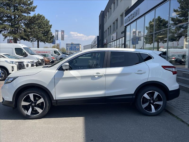 Nissan Qashqai 1,2 DIG-T  Acenta - fotka 4 z 15