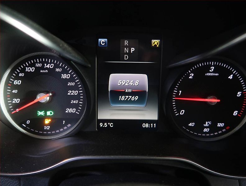Mercedes-Benz GLC (2017) AMG line 350 d 4MATIC - fotka 11 z 21