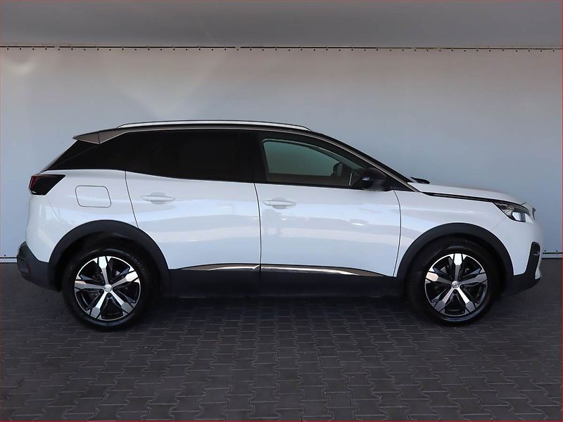 Peugeot 3008 (2017) Allure 1.2 PureTech - fotka 6 z 20