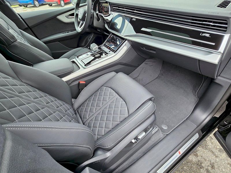 Audi Q8 (2026) SUV 50 TDI quattro - fotka 17 z 30