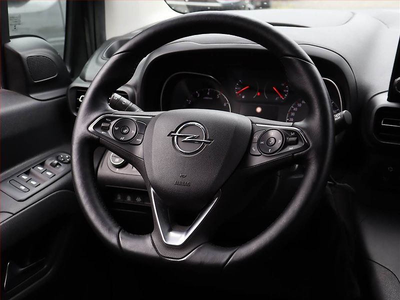 Opel Combo (2019) Enjoy 1.2 Turbo, 7Míst, 1Maj - fotka 12 z 18