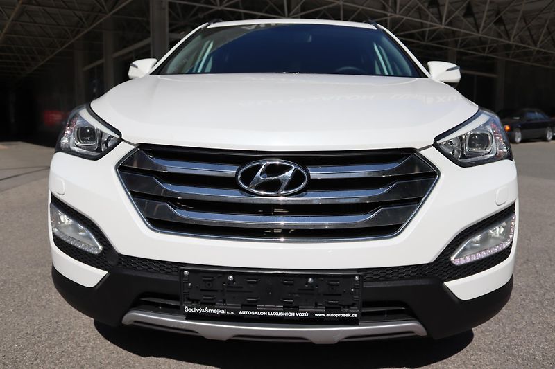 Hyundai Santa Fe Santa Fe 2.2 CRDi 4x4 ČR 1.MAJ - fotka 4 z 59