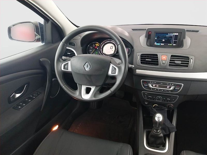 Renault Mégane (2012) 1.9 dCi, nová STK, pěkný stav - fotka 7 z 19