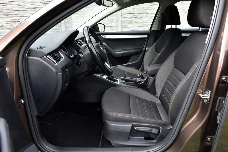 Škoda Octavia 1.5 TSi G-TEC,NAVI,TEMP,TAŽNÉ - fotka 7 z 45