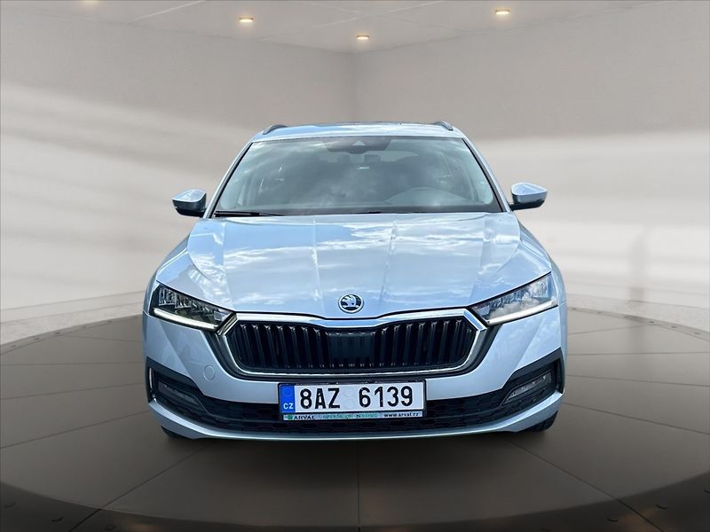 Škoda Octavia 2,0 TDI Ambition 4x4 DSG - fotka 2 z 11
