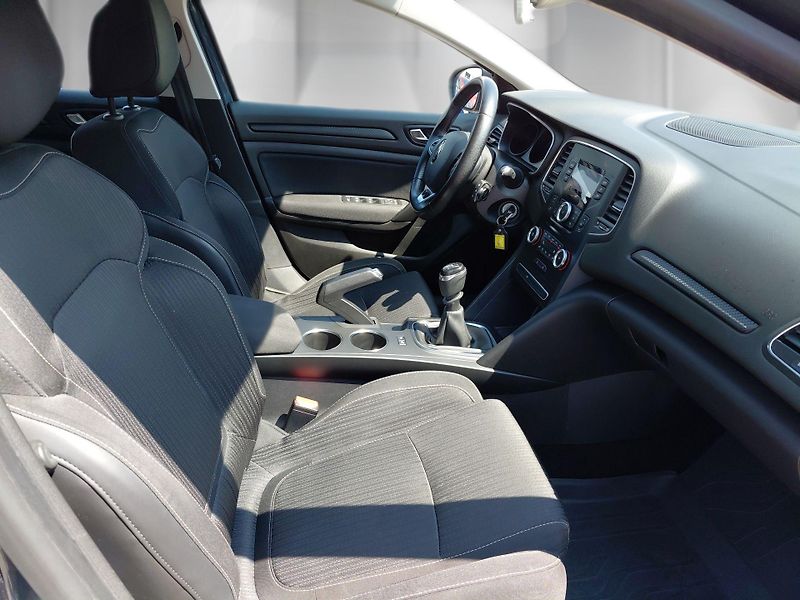 Renault Mégane (2017) 1,6 SCe 84 kW ZEN - fotka 23 z 25