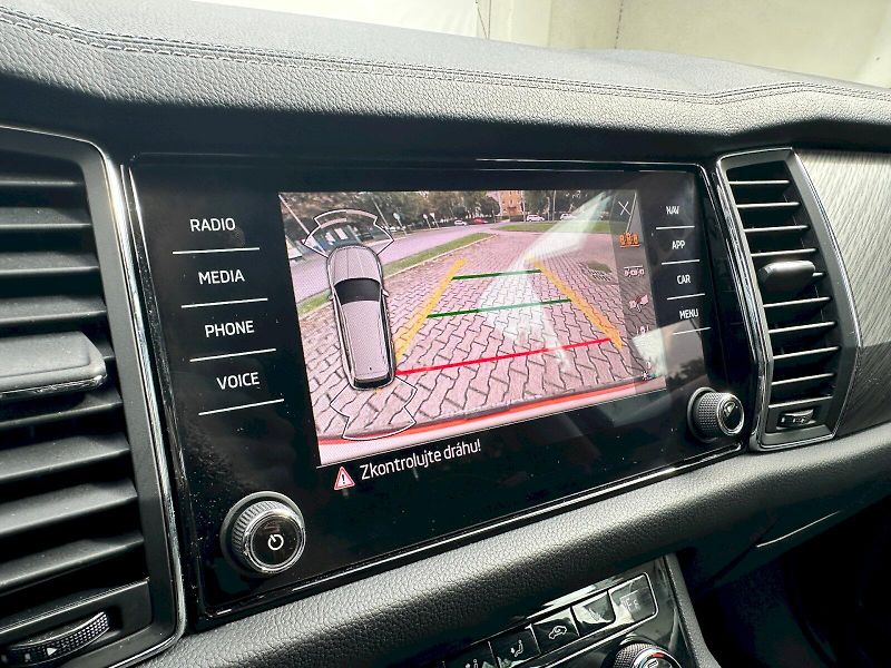 Škoda Kodiaq (2022) 2.0 TDI 147 kW Style 4x4 DSG - fotka 16 z 28