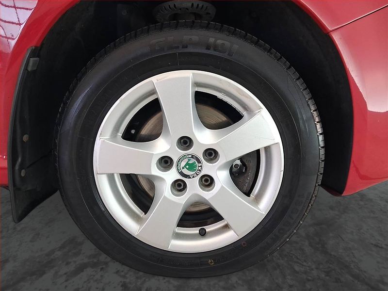 Škoda Fabia (2007) Ambiente 1.4 16V, Serv.kniha - fotka 14 z 16