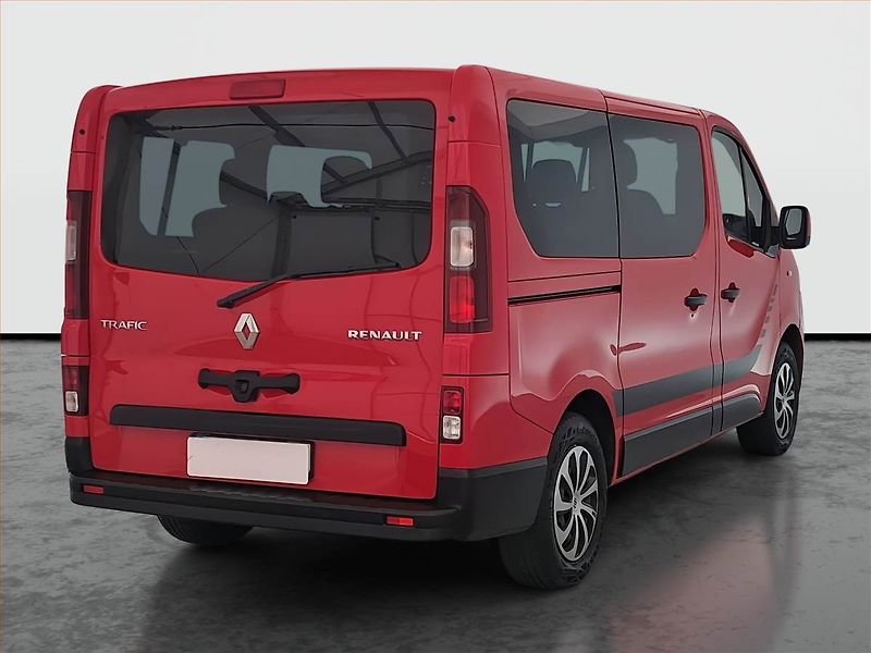 Renault Trafic (2018) 1.6 dCi, Bus, 8Míst, ČR - fotka 5 z 16