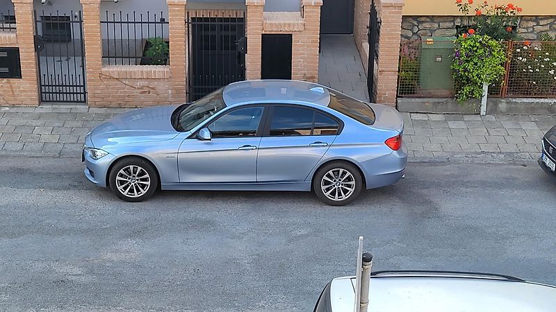 BMW Řada 3  320D XDRIVE   1MAJITEL ČR - fotka 32 z 37