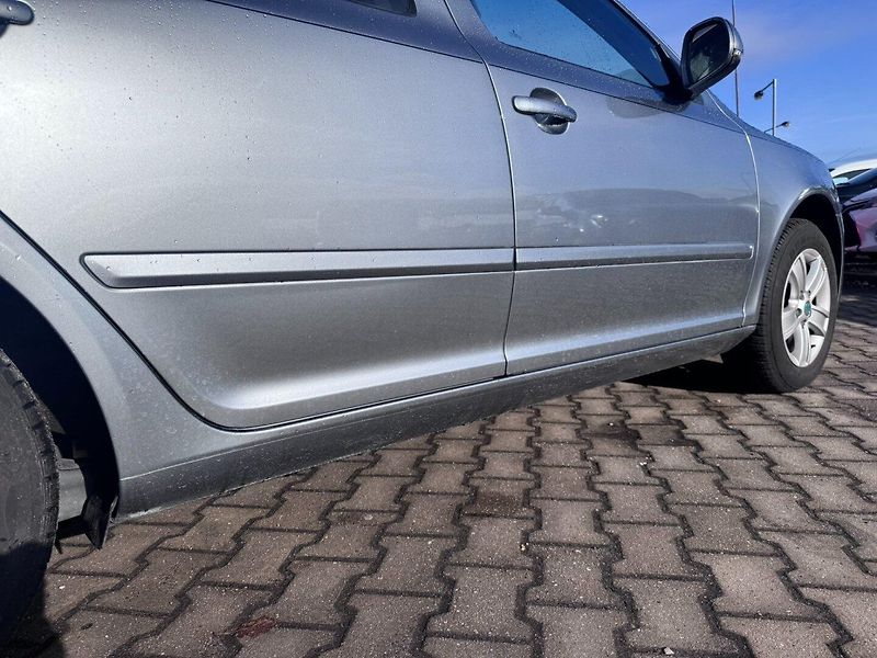 Škoda Octavia (2012) 1,6 TDI 77KW TAŽNÉ SK FACELIFT - fotka 18 z 49