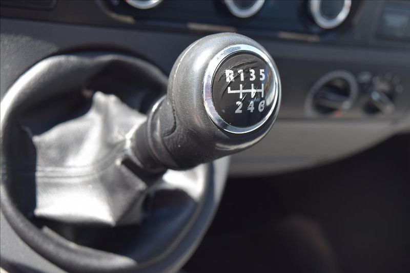 Volkswagen Transporter 2,0 TDI 103KW 9MÍST 4X4 PO STK - fotka 42 z 46