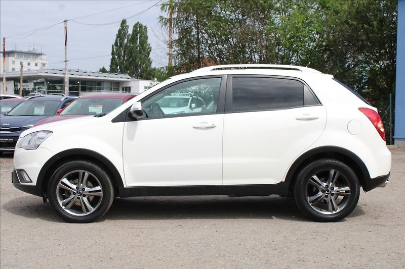 SsangYong Korando 2,0 D20T  AUTOMAT,4x4,TAŽNÉ - fotka 8 z 27