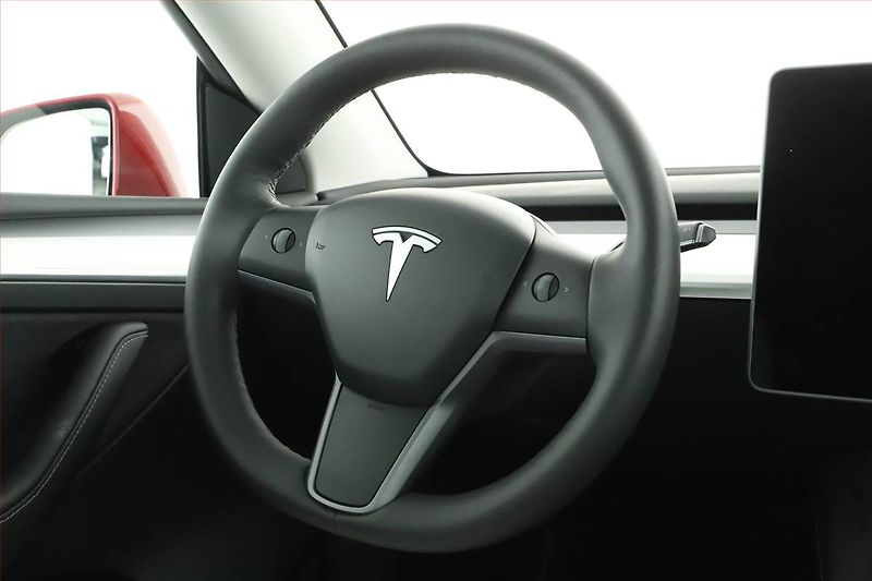 Tesla Model Y (2022) Long Range AWD 79kWh, SoH 91% - fotka 8 z 19