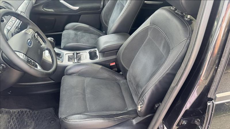 Ford S-MAX 2,0 TDCi - fotka 11 z 19