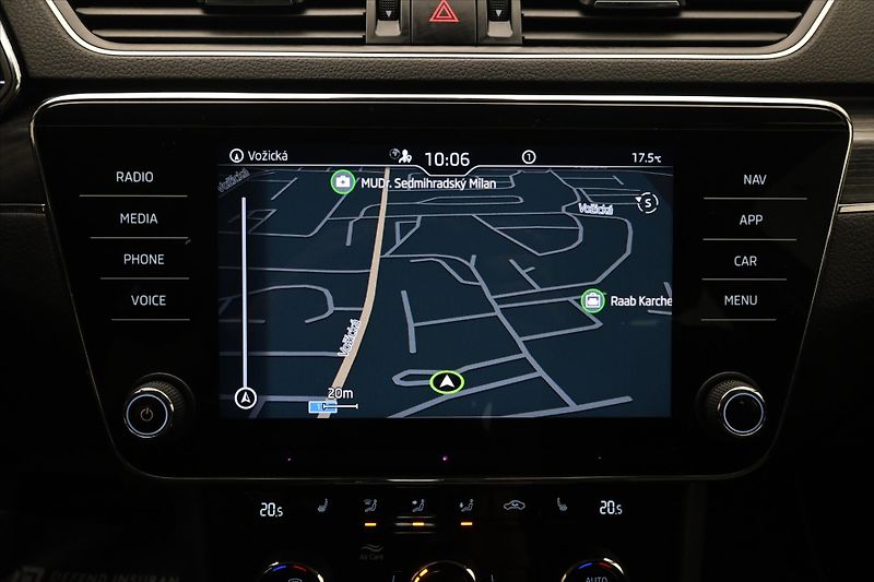 Škoda Superb 2,0 TDI 110 kW DSG Style Záruk - fotka 20 z 33