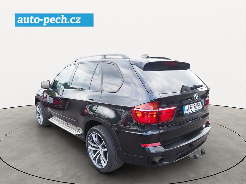 BMW X5 (2011) 3.0d 180 kW, xDrive - fotka 2 z 39