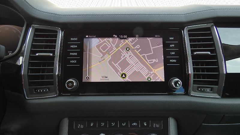 Škoda Kodiaq 2.0 TDI 147 kW L&K 4x4 DSG - fotka 15 z 27
