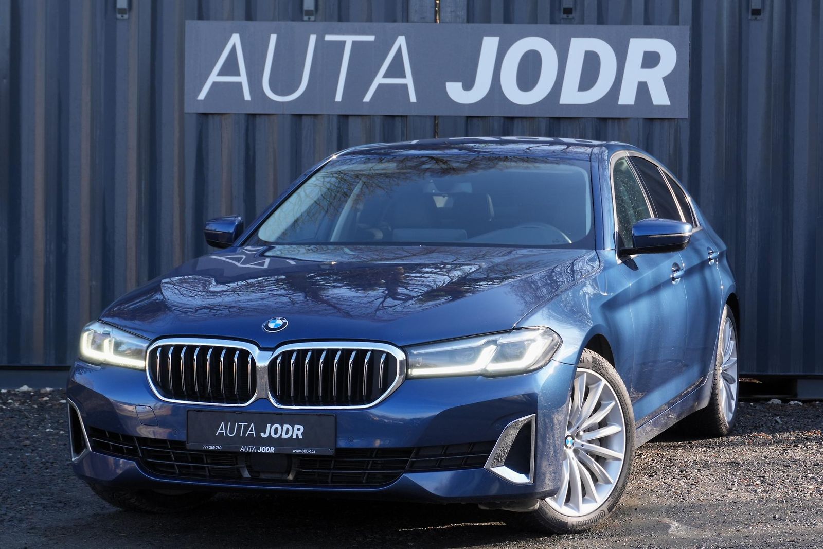 BMW Řada 5 540i xDrive, ČR, ACC, Harman