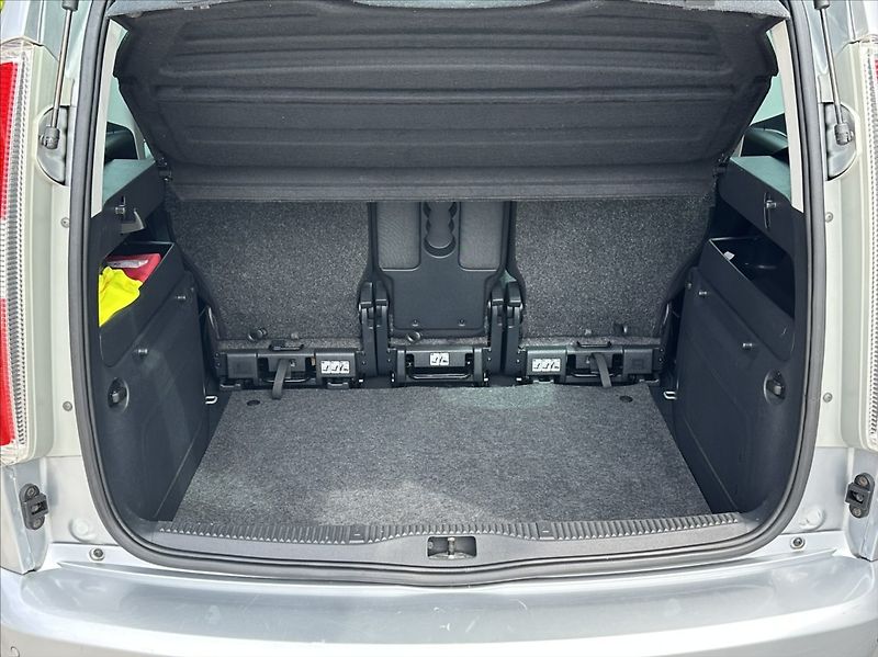 Škoda Roomster 1,2 HTP 69PS  Style - fotka 34 z 45