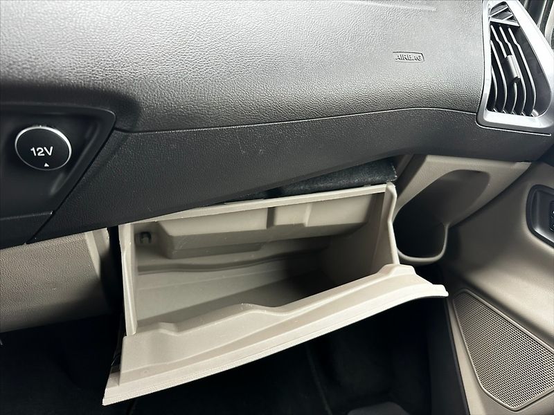 Ford Tourneo Custom 2,0 TDCi 96kW-CZ-DPH-SERVIS!! - fotka 34 z 45