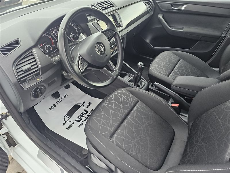 Škoda Fabia III 1,0TSi 81KW Drive - fotka 11 z 44