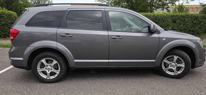 Fiat Freemont (2012) Pouze 92000 km,dobře udržovaný - fotka 2 z 25