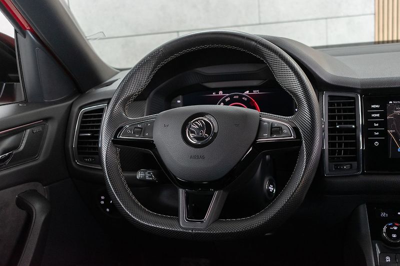 Škoda Kodiaq 2.0 TDI 4x4*SPORTLINE*TAŽNÉ*ČR - fotka 18 z 51