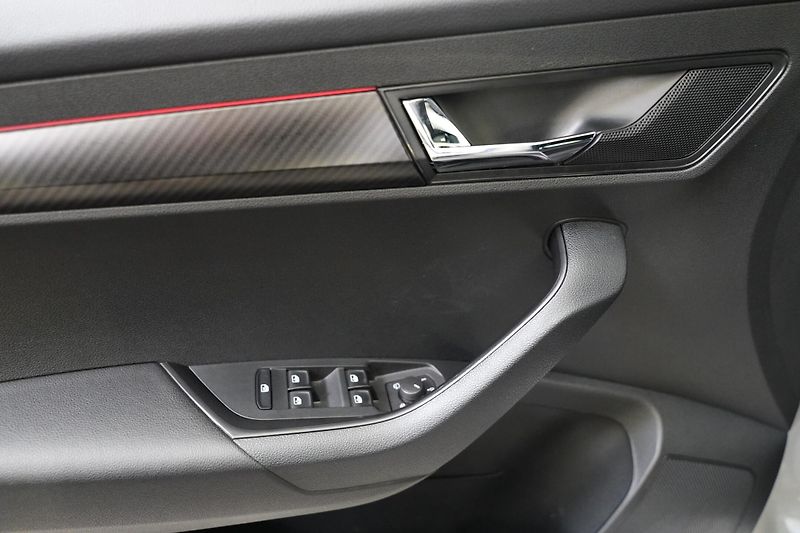 Škoda Karoq - fotka 12 z 26