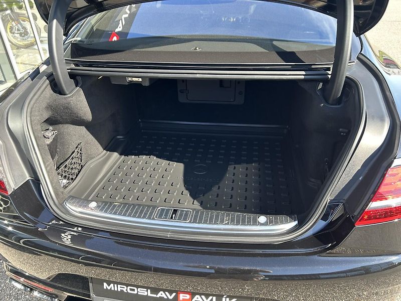 Mercedes-Benz Třídy S S 63 AMG 4MATIC+ Coupe - fotka 35 z 35