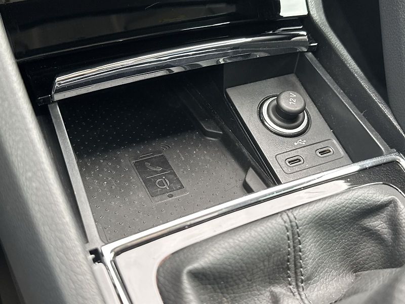 Škoda Karoq (2021) 2.0 TDI Style - fotka 24 z 34