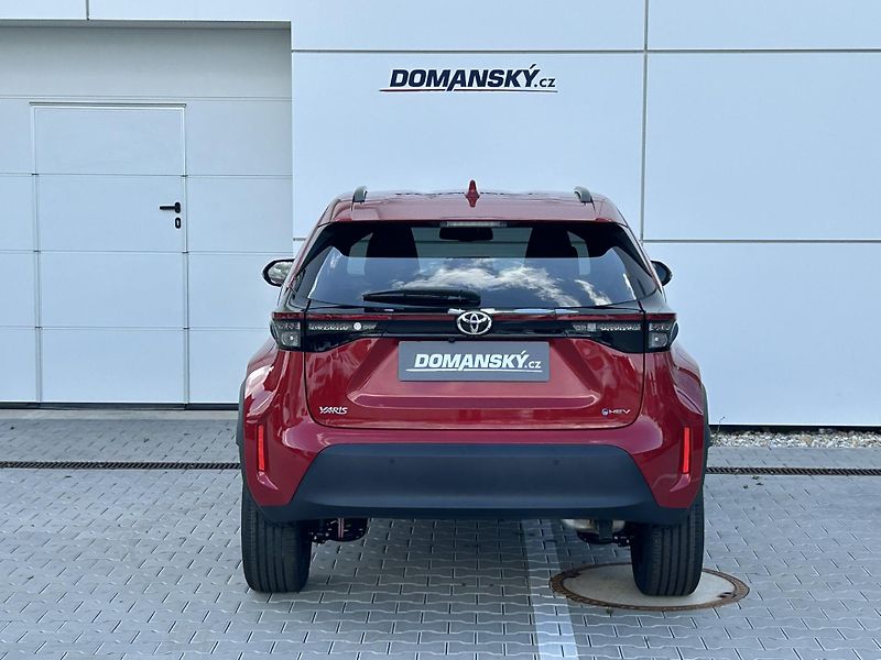 Toyota Yaris Cross (2025) STYLE 1,5 HEV 130k AT - fotka 11 z 14