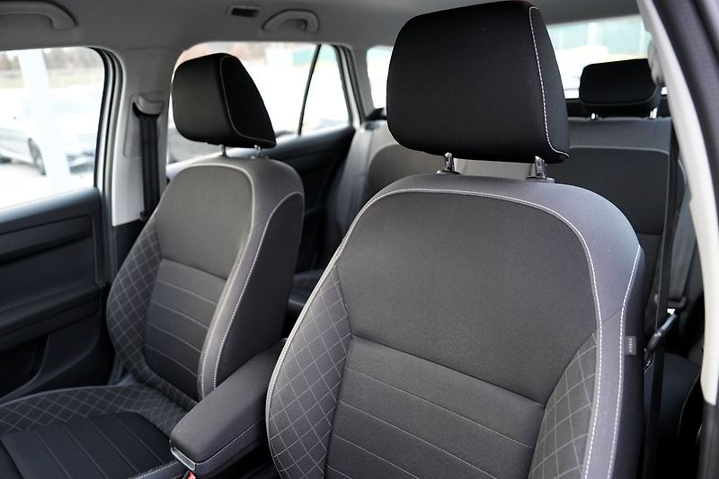 Škoda Fabia 1.0 TSI 70kW Ambition ČR - fotka 21 z 36
