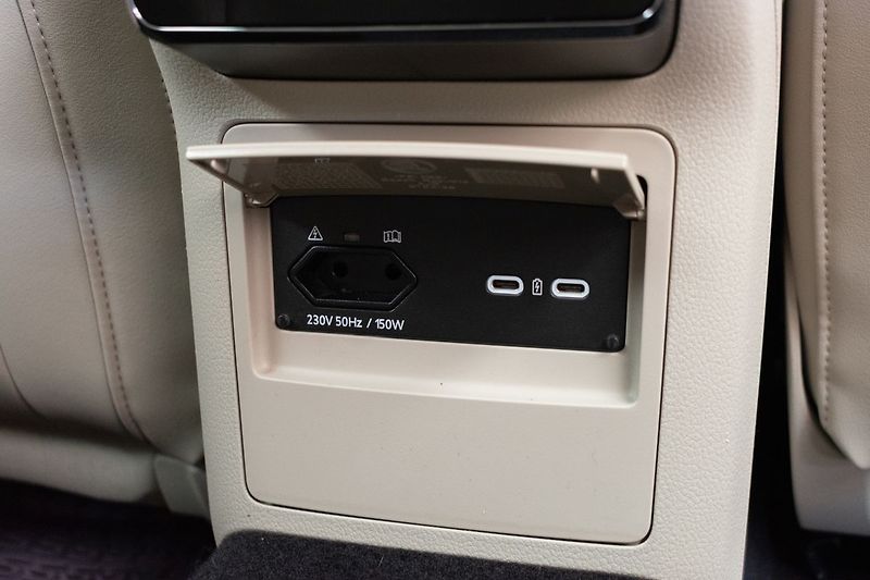 Škoda Superb TDI 147kW 4x4*L&K*TAŽNÉ*ČR 1.M - fotka 19 z 49