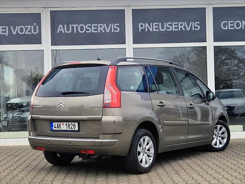 Citroën C4 Picasso 1,6 HDi 80kW AUTOKLIMA 7MIST - fotka 5 z 23