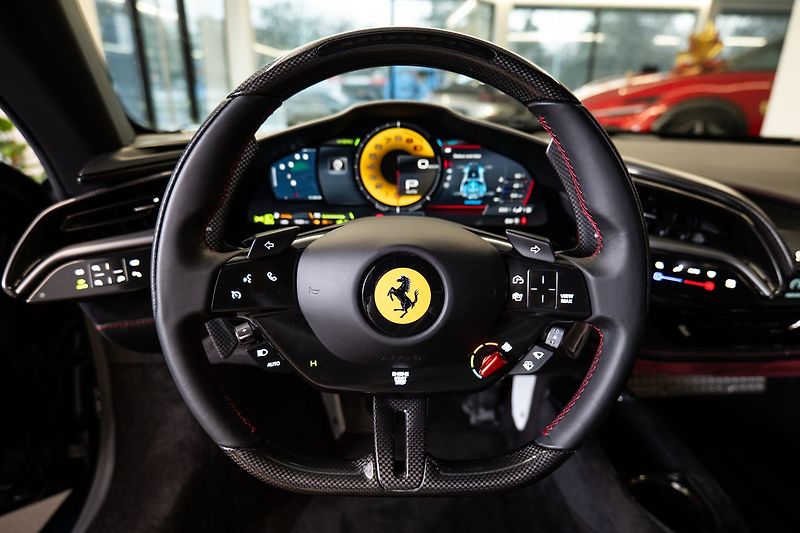 Ferrari SF90 Asseto Fiorano Karbo/JBL - fotka 6 z 26