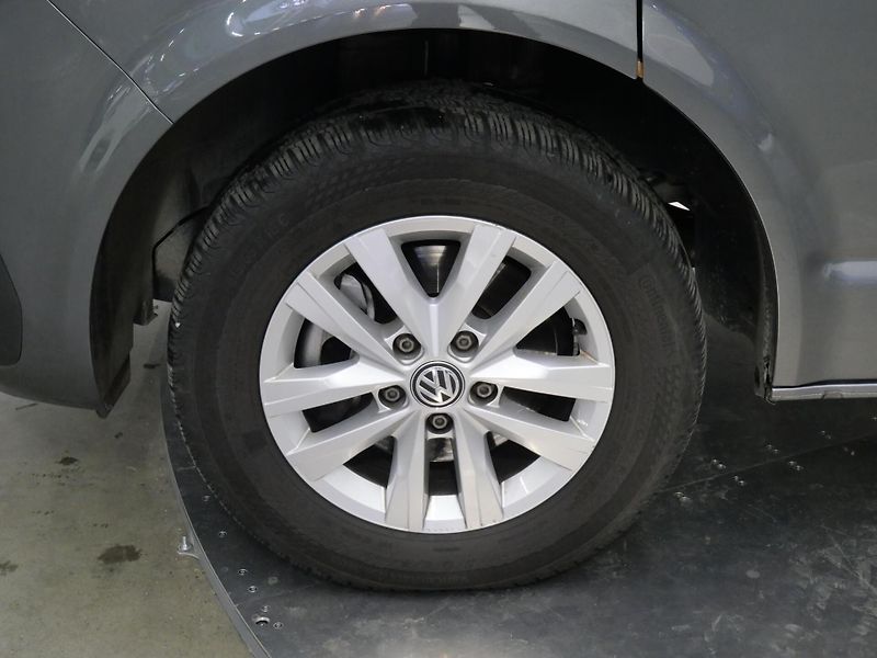 Volkswagen Caravelle - fotka 10 z 27