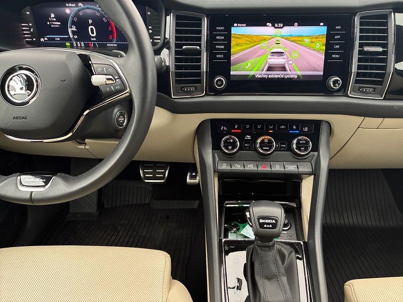 Škoda Kodiaq (2023) L&K 2.0TSI 140kW DSG 4x4 TAŽNÉ - fotka 10 z 11